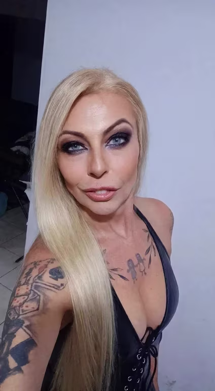 Paola Nunes Especialista em algumas técnicas de massagem Massagem
