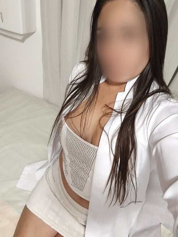 Meggie massagens relaxante, nuru sensual com local