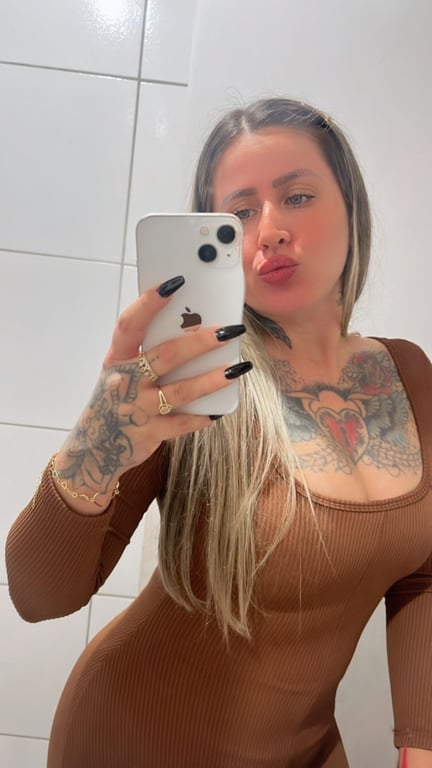 Jully Becker – Massagem Nuru e Tântrica em Porto Alegre Massagem