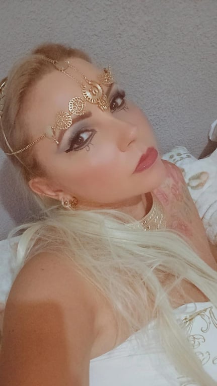 Janaína – Seu Momento de Bem-Estar com toques na medida certa. 