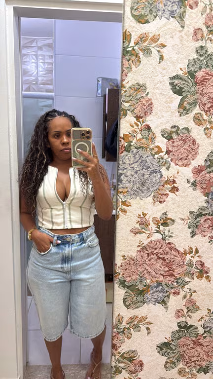 Francine Santos Massoterapeuta e Estética Avançada