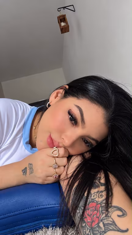 Giselle Bueno | Terapeuta tântrica e depiladora | STUDIO TANTRA Massagem tântrica em