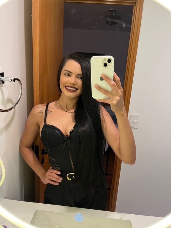 Bella - Massagem Terapeuta e Relaxante