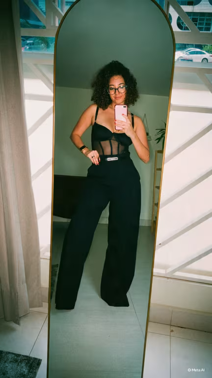 KEREN ARAÚJO TERAPEUTA TANTRICA