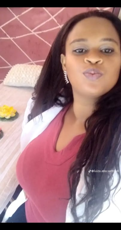 Luiza massoterapeuta Massagem