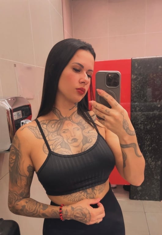Yasmim Noir (massagem premium).