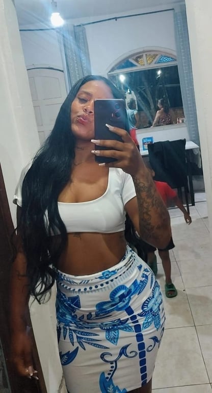 Livia-Novas Experiencias Massagem sensual em