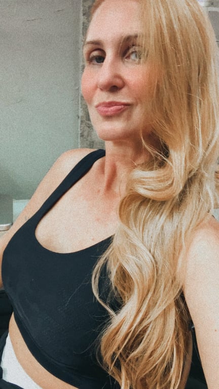 terapeuta Jacquê Lanser - massagem tântrica- massagem Nurú- massagem sensual Jacquê Lanser - massagem tântrica- massagem Nurú- massagem sensual