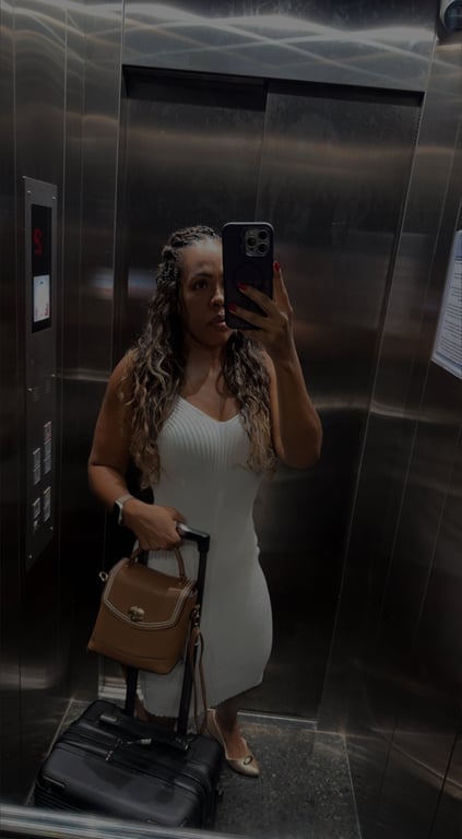 Francine Santos Massoterapeuta e Estética Avançada Massagem