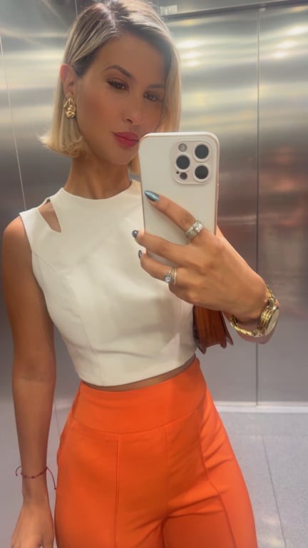 Mel loira - Massoterapeuta