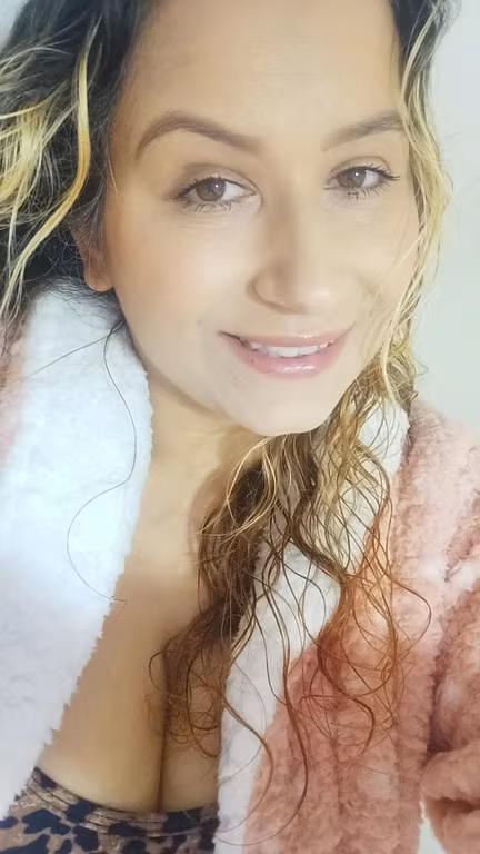 Karen | Terapeuta Tântrica – Desperte Seus Sentidos Massagem nuru