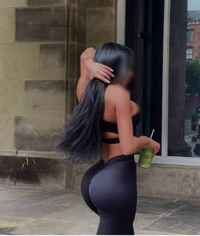 Isis Aila 21 Sou uma morena linda, corpo sarado Massagista em
