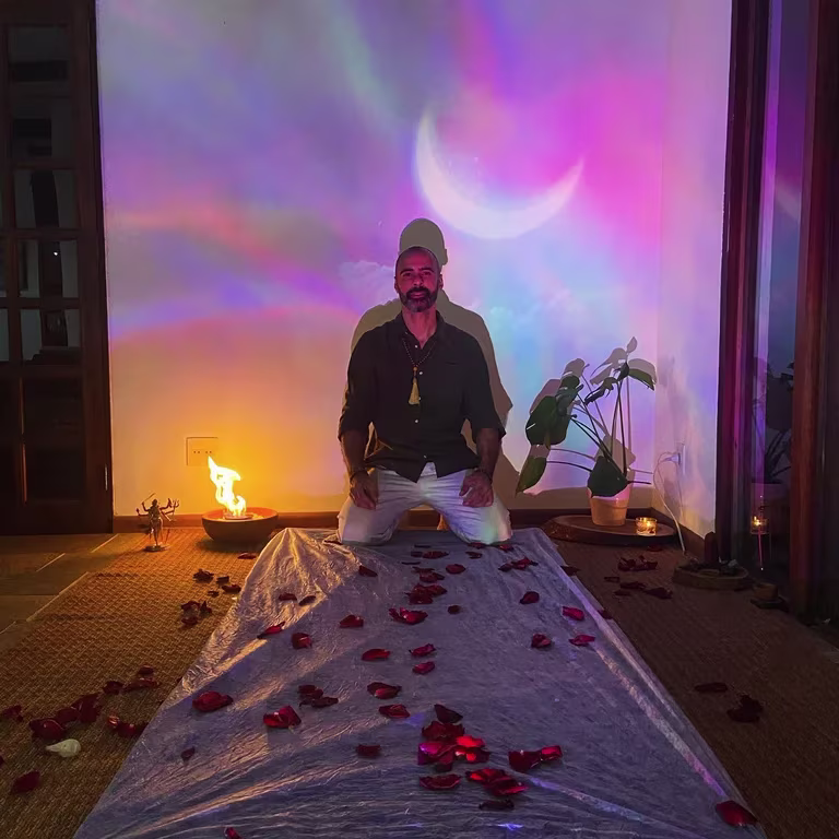 Terapeuta Tantrico Brahmaveda exclusivo para Mulheres Massagem tântrica