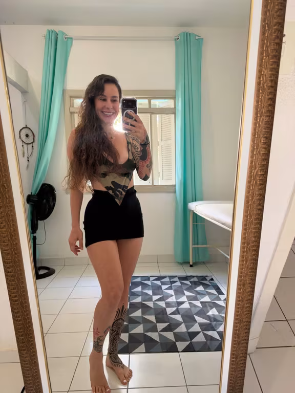 Pam | Terapeuta Tântrica e Massoterapeuta Profissional Massagem sensual