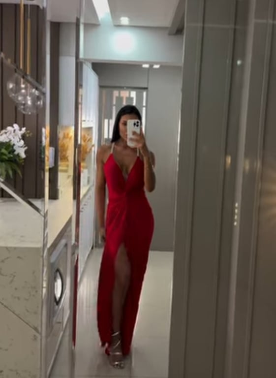 Rebeca Terapeuta Massagem nuru em Rebeca Terapeuta Massagem nuru em