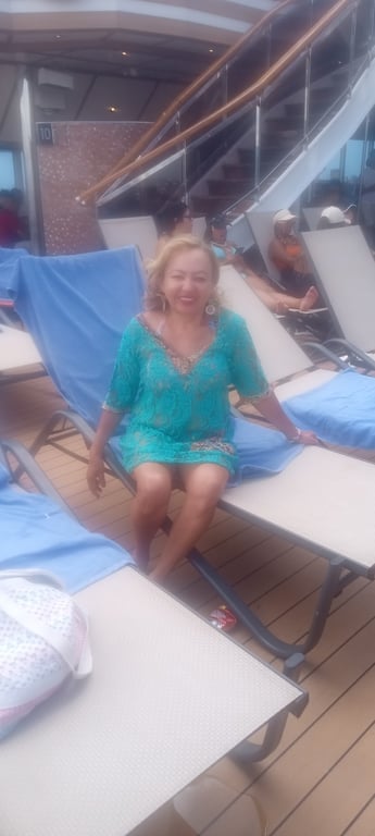 Massagem Relaxante e Terapêutica Massagem Massagem Relaxante e Terapêutica Massagem