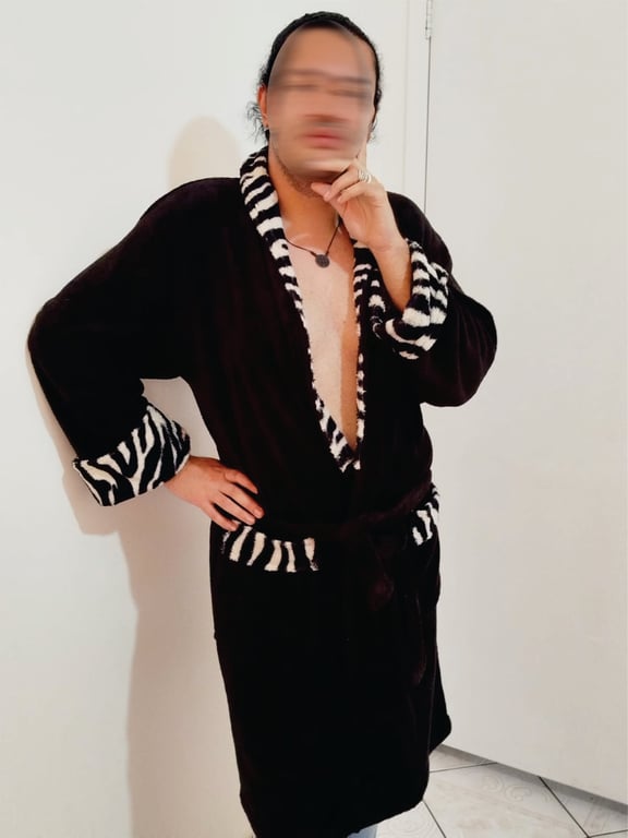 LOUIS... MASSAGEM RELAXANTE, TANTRICA E DEPILAÇÃO