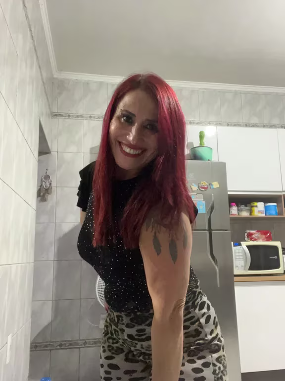 Kate Massoterapeuta que desliza nas suas tensões Massagem nuru em
