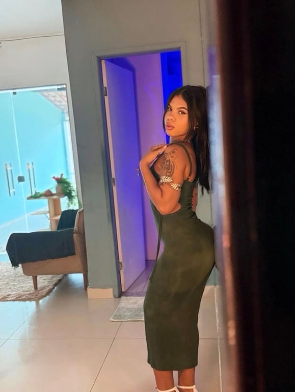 Terapeuta Índia Massagem nuru