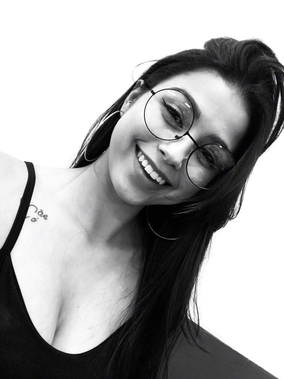 MEL: MASSAGISTA SENSUAL VENHA RELAXAR COMIGO!!