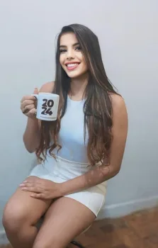 Jaqueline erapeuta especialista em Tântrica lingam e nuru