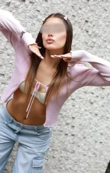 Karolina Massagista 24h – Experiência Sensitiva Completa