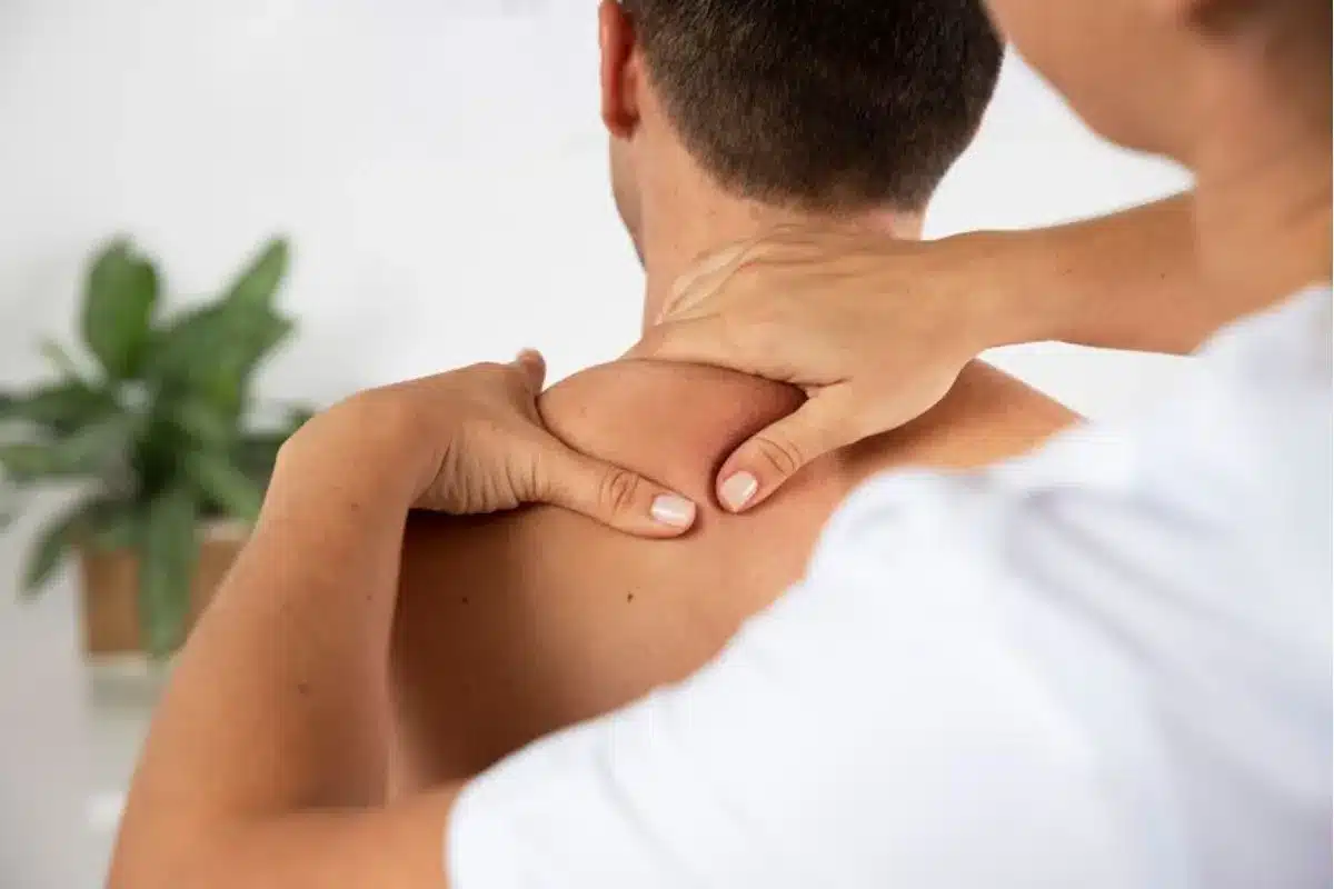 Dor muscular pós-treino: qual é a massagem ideal?