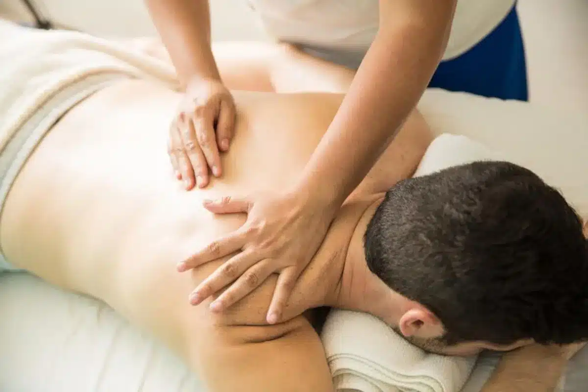 Como escolher a melhor técnica de massoterapia em Salvador?