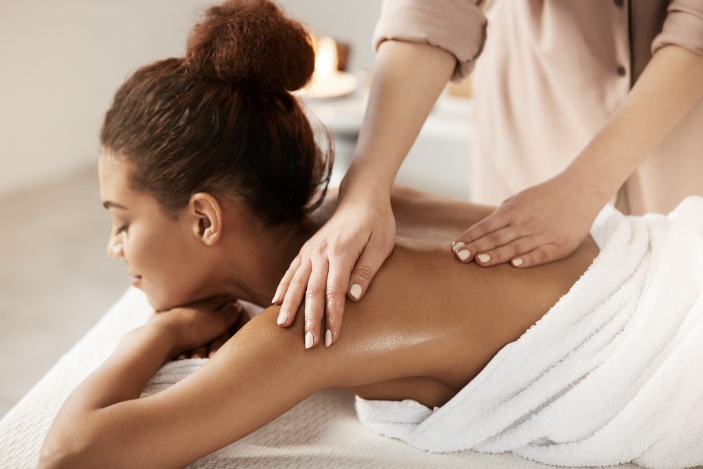 Como funciona a Massagem Nuru