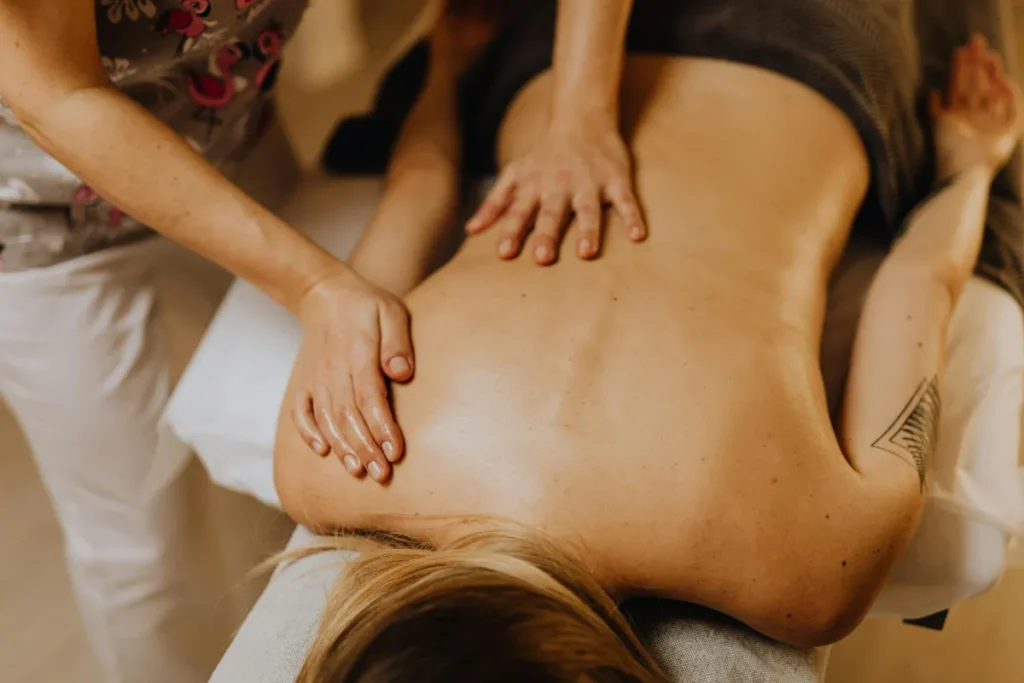 Massagem em Porto Alegre: como aliviar tensões do dia a dia e melhorar o bem-estar