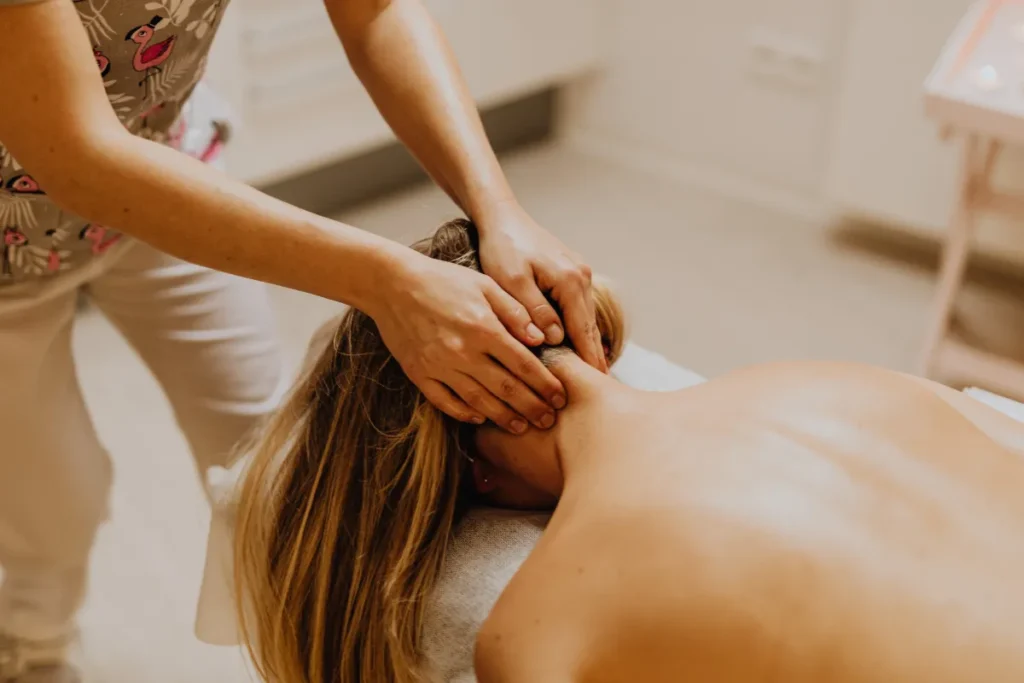 Vale a pena massagem nuru? Descubra a ciência e o custo-benefício em 2026