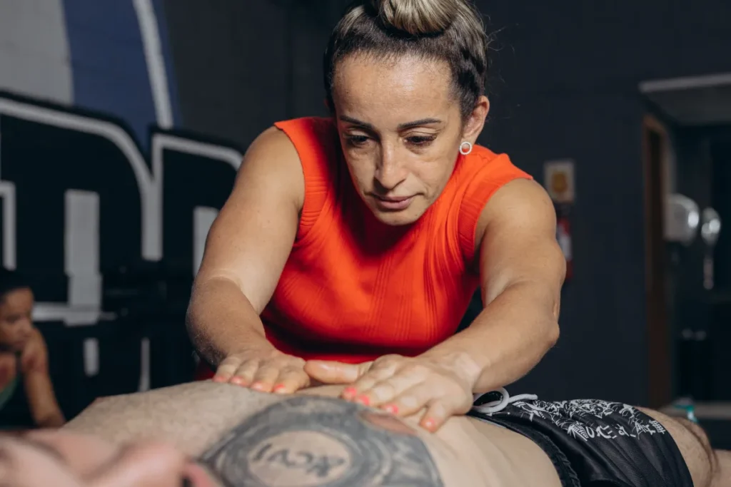 Contratura muscular: o que é, sintomas, causas e como aliviar